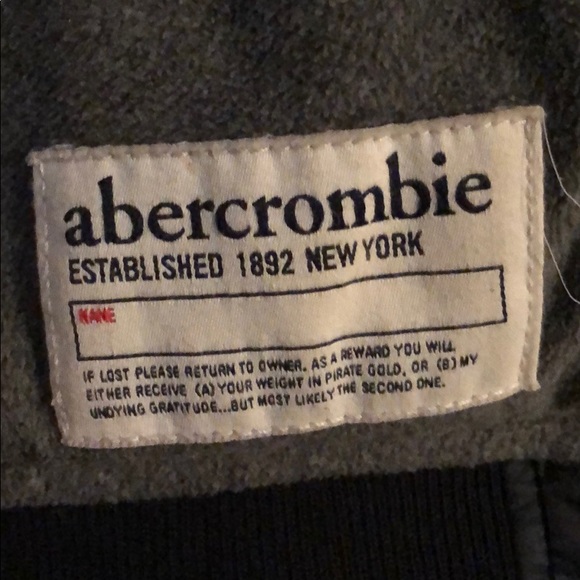 Abercrombie Kids puffer coat - Picture 2 of 4